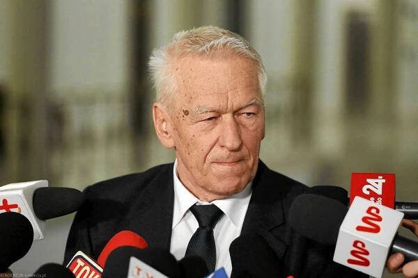 Ojciec Mateusza Morawieckiego o nocnej rozmowie. "Syn prosił mnie o błogosławieństwo"