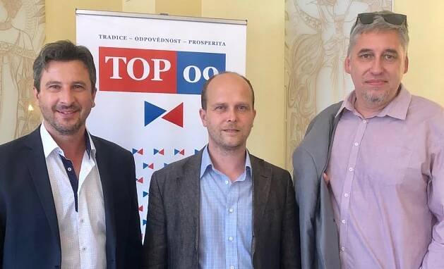 Předsedou krajské TOP 09 zůstává Tomáš Bouzek