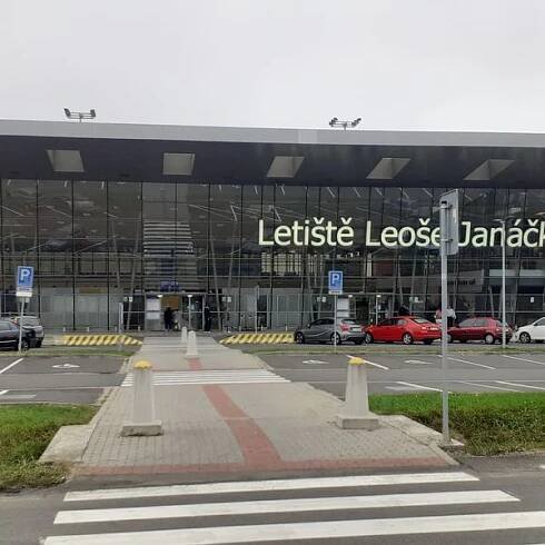 Fotogalerie • Odbavovací hala - Letiště Leoše Janáčka Ostrava (Letištní terminál) • Mapy.com
