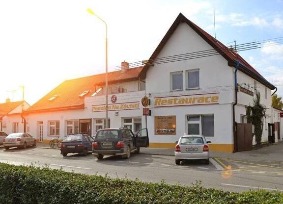 Restaurant Penzionu Na Závisti Veltrusy | Apetee