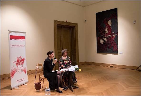 Ženy, které nechtěly mlčet. Historička Milena Bartlová píše o své matce a babičkách!