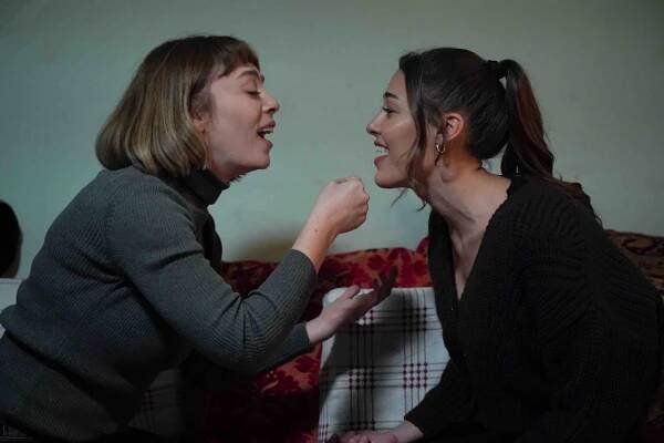 Alev Alev - Episode 7 - Z filmu - Demet Evgar, Dilan Çiçek Deniz