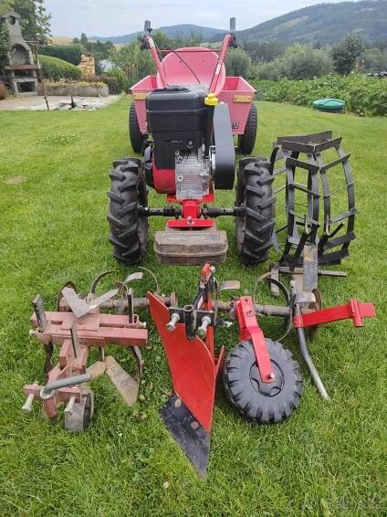 Vari Kultivátor MS07 S Příslušenstvím + Vozíkem 400 KG.