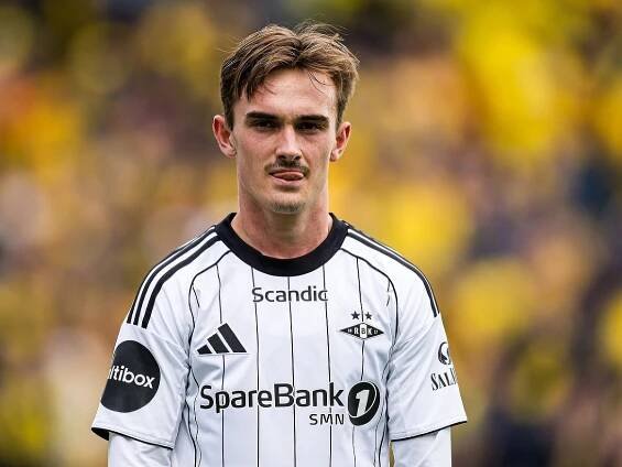 Marius Broholm v drese Rosenborgu