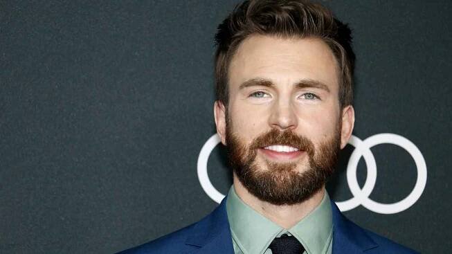 Herec Chris Evans je rodák z amerického Bostonu, který má po matce italské a po otci německé předky.