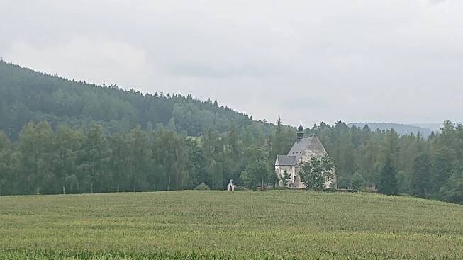 Hřbitov Velhartice se hřbitovním kostelem svaté Máří Magdaleny - Cestovatelské tapas