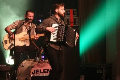 V pořadí sedmou zastávkou Divadelního turné 2024 kapely Jelen byla Kutná Hora
