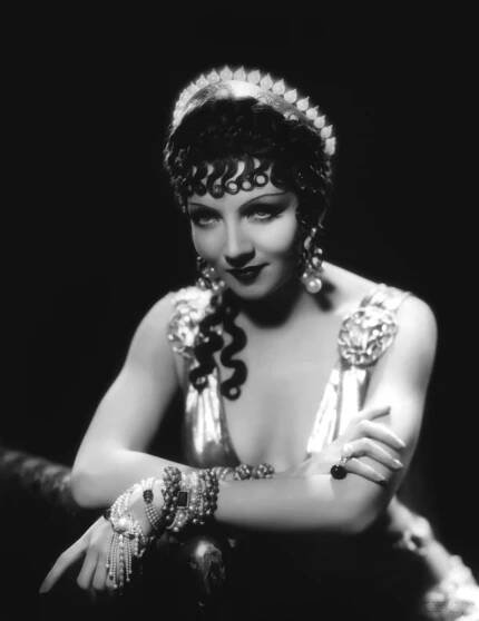 Claudette Colbert fotka
