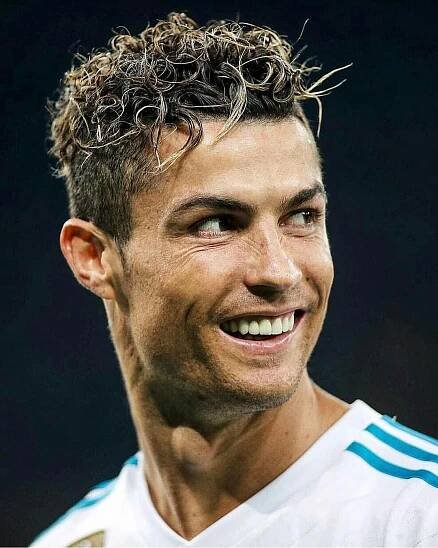 Pin by Vanessa Vozza Parlanti on Boy haircuts | Cristiano ronaldo hairstyle, Cristiano ronaldo haircut, Ronaldo haircut