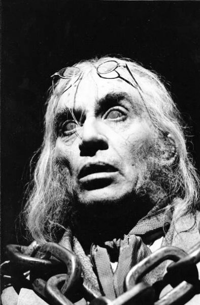 A Christmas Carol - Frank Finlay Net