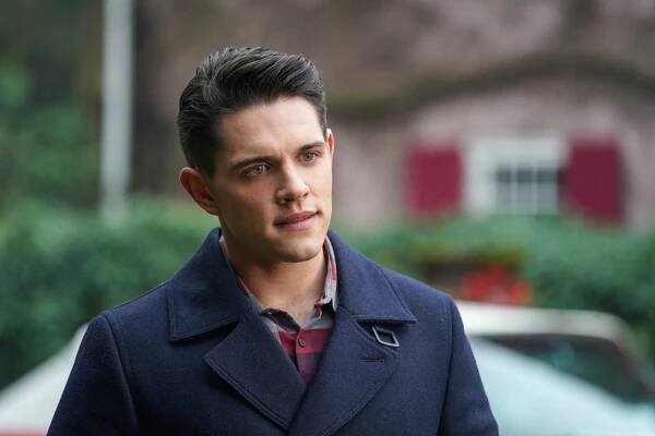 Riverdale - Kapitola 50: „Americké sny“ - Z filmu - Casey Cott