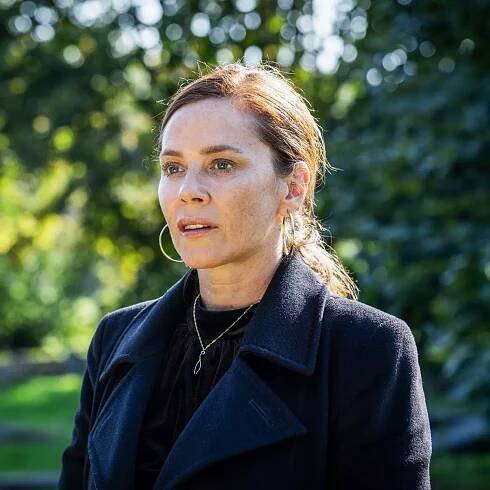 Anna Friel's 'fixated' stalker, 71, ordered to stay away from star's home as he's bailed
