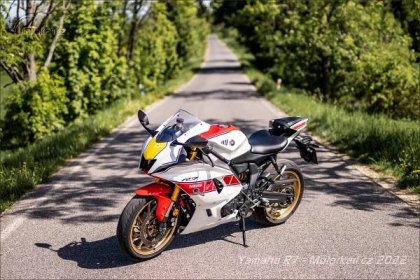 Yamaha R7 | Katalog motocyklů a motokatalog na Motorkáři.cz