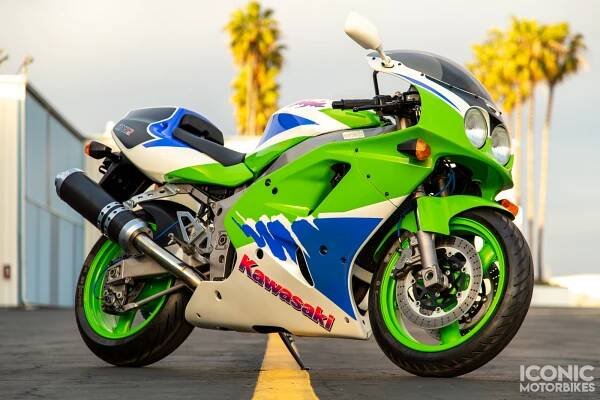 1993 Kawasaki ZX-7R M1