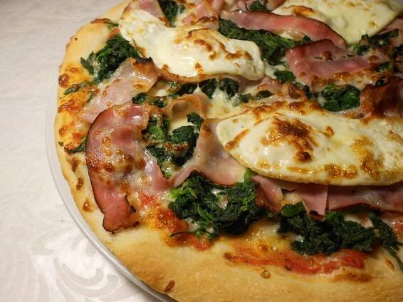 25. Pizza Spinaci