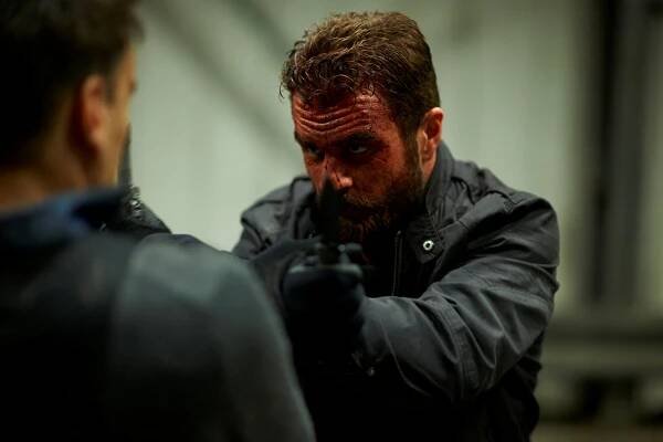 Stíny války - Z filmu - Milo Gibson