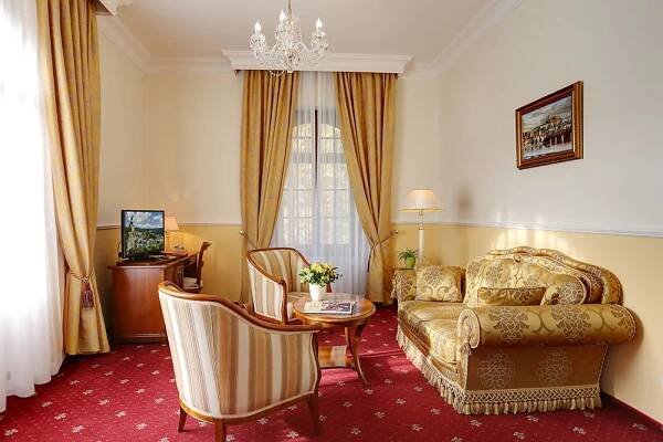 Program Detoxikace Jógou | Karlovy Vary – průvodce, hotely, lázně, wellness, webkamera ...