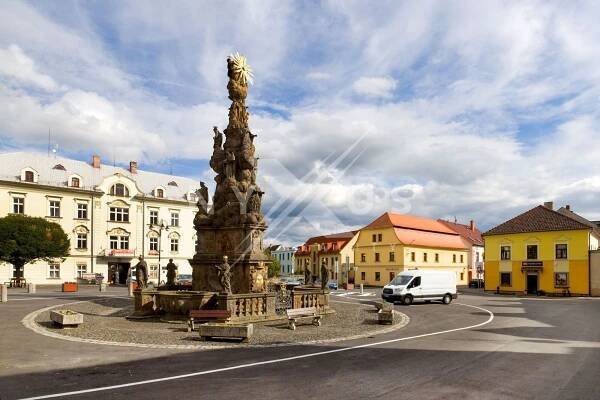 Prodej 2 činžovních domů - 8 bytů a 1 obchod, Zákupy u České Lípy | Reality.iDNES.cz 