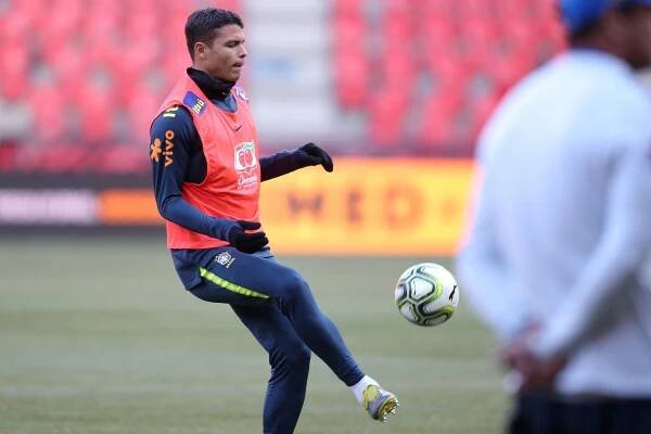 Coutinho, Thiago Silva či Firmino. Brazilci trénovali na novém trávníku v Edenu