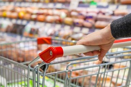 Do italských supermarketů přichází nová antiinflační trikolóra (SEZNAM zlevněných produktů)