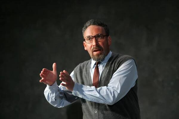 No Matter the Role, Antony Sher Made Soaring Seem Possible
