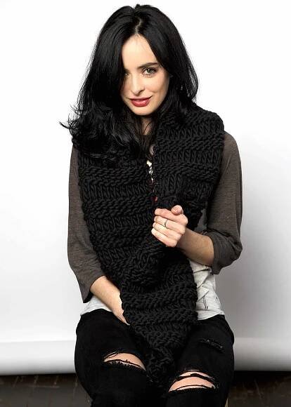 Krysten Ritter Is Such a Knitting Champion, She Designed You a DIY Scarf Kit