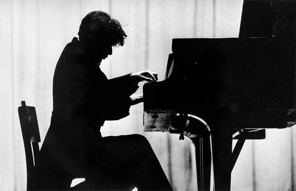 Glenn Gould live in Moscow 1957, (7), JS Bach - Art of the Fugue, #1, 2, 4.