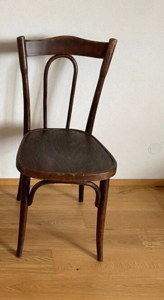 Starší židle Ton - ohýbané bukové dřevo