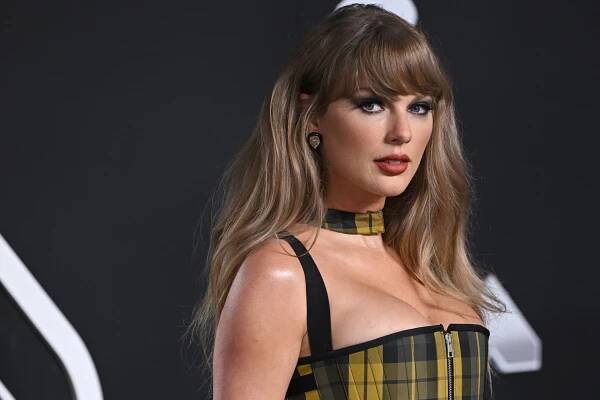 Taylor Swift’s mother ‘negotiated police escort with Sue Gray’ as security row deepens