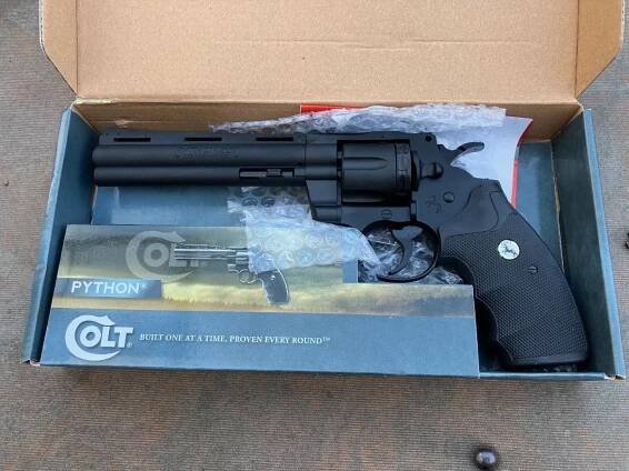 Colt Python 357 Magnum na CO2 - Sport a turistika