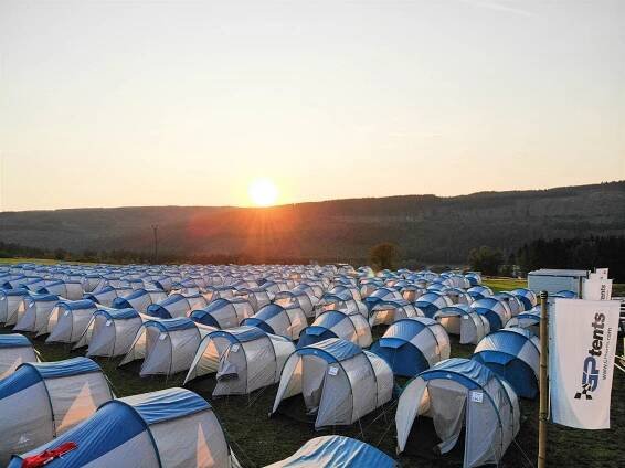 Stanový hotel je český vynález. Je hvězdou Oktoberfestu i závodů motorek