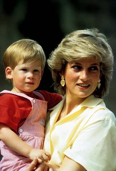 SOUTĚŽ: Náhradník. Vyhrajte český překlad knižních vzpomínek britského prince Harryho