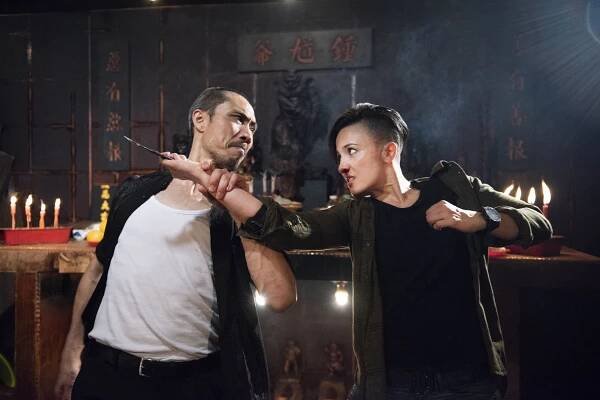 Protiúder - Epizoda 2 - Z filmu - Tom Wu, Alin Sumarwata