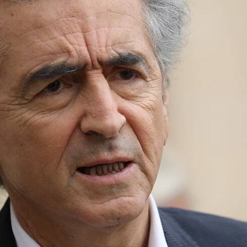 VIDÉO - Guerre en Ukraine : échange tendu entre Dominique de Villepin et Bernard-Henri Lévy