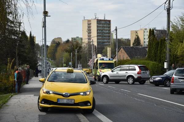 Vážná nehoda v Havířově: auto srazilo devítiletou dívku