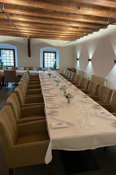 Schwarzer Adler in Hall in Tirol - Falstaff