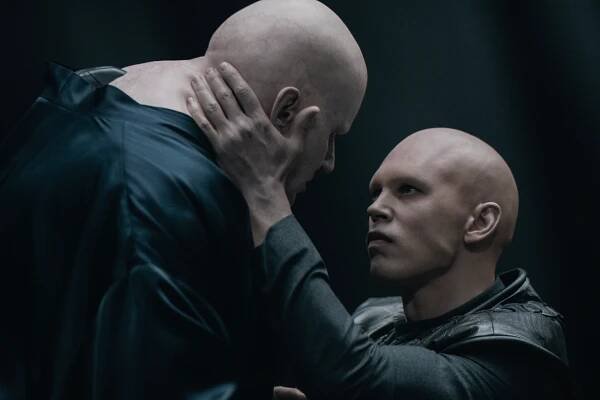 Austin Butler Reveals He Improvised Dune Kiss with Onscreen Uncle Stellan Skarsgård: 'Game for Anything'