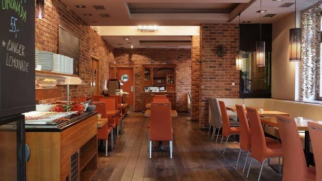 Salut Restaurant Praha 7 Holešovice | Absolutum Wellness Hotel Praha 
