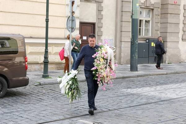 Pohřeb Aničky Slováčkové (†29): Tajemství písní, které si vybrala! U rakve jí zahraje i její láska Matěj