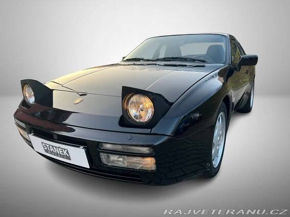 Porsche 944 S2