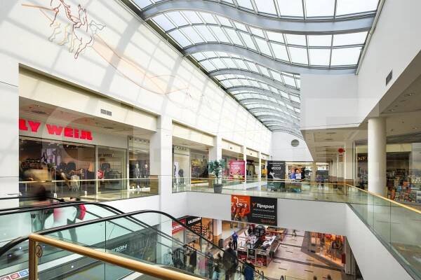 Pronájem obchodních prostor v Palác Pardubice | CBRE