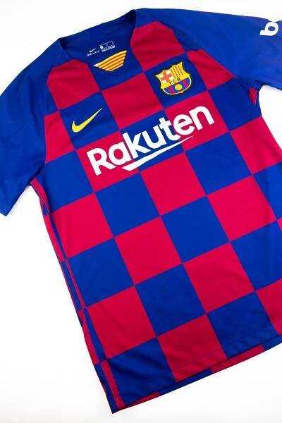FC Barcelona 2019-20 Football Shirt (Medium)