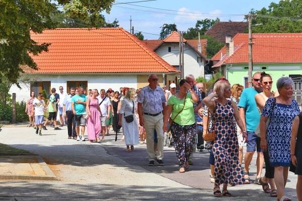 100.výročí odhalení pomníku padlých - Oficiální stránky obce Mašovice