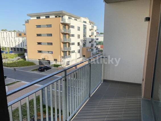 Pronájem bytu 2+kk 58 m², Antonína Petrofa, Hradec Králové, Královéhradecký kraj