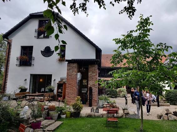 Bistrot de Papa v Horních Dubenkách ... - Chalupa u Kozáků