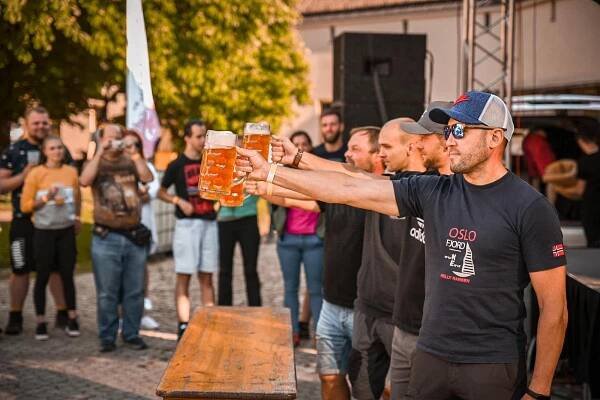 Tipy na víkend na Jihlavsku. V Telči poteče pivo, v Jihlavě se vykoupou v pěně