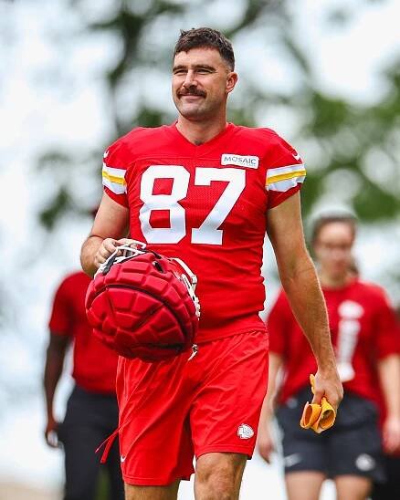 Travis Kelce at Chiefs training camp