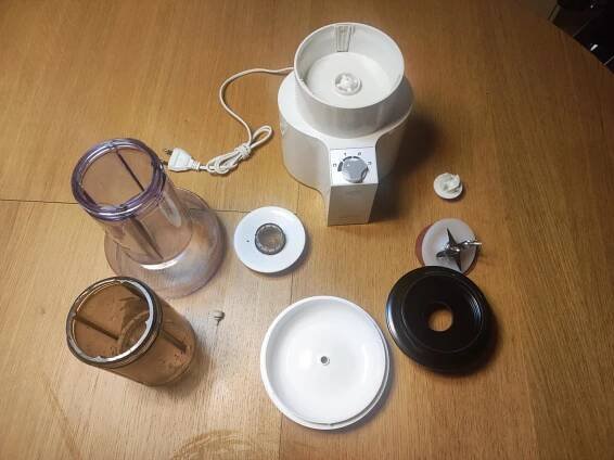 Robot / mixér ETA 0010 aukce od korunky!  - Elektro