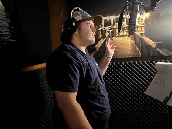 Studio Sessions: Jonathan Tucker