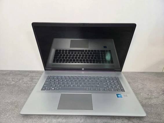 Notebook HP 17 QUAD Intel N200 16GB 128SSD HD+ podsvícení 17,3'' Win11 Levandule Kapacita disku 128 GB